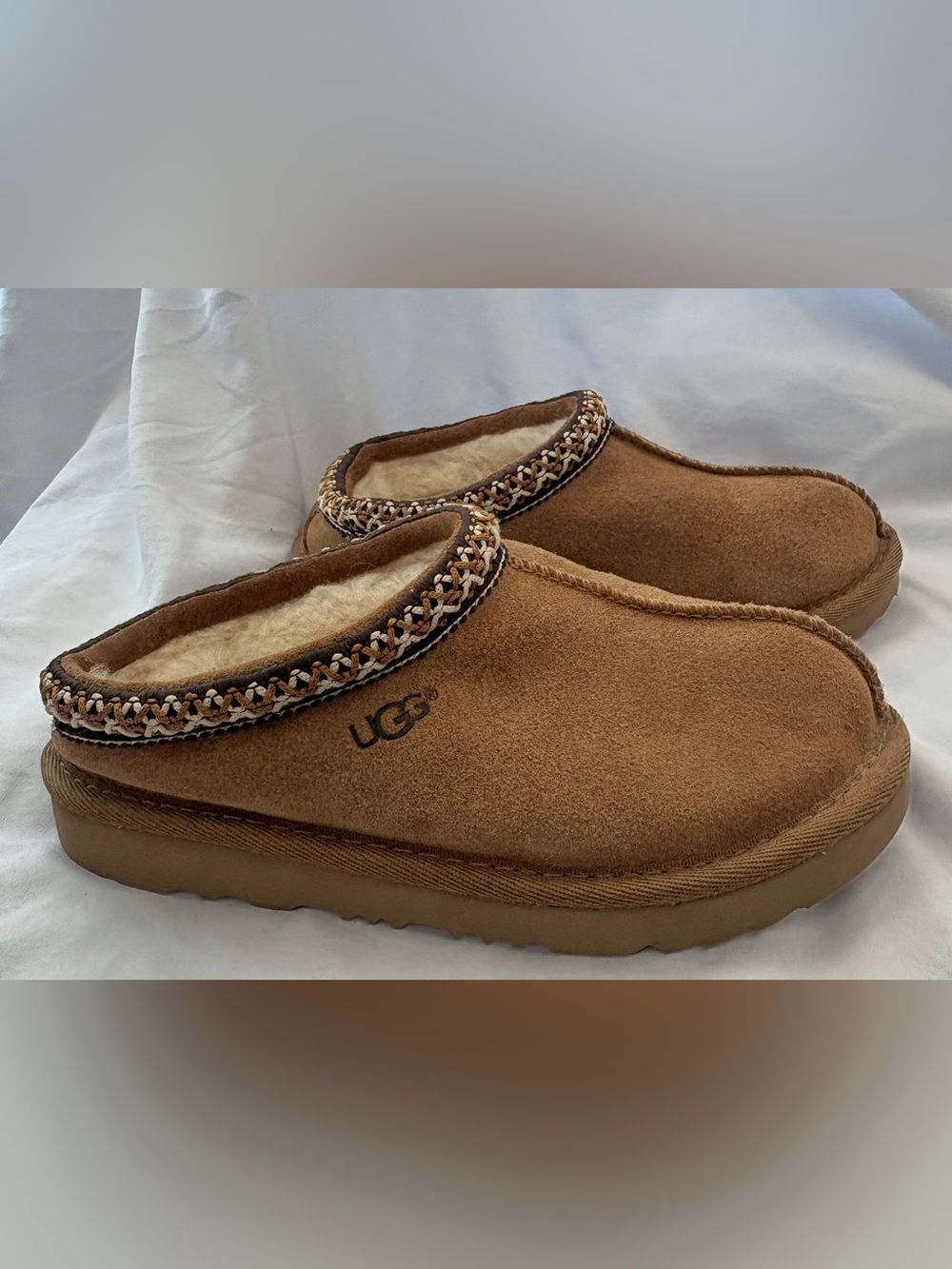 Kids UGG Tasman | Slipper Chestnut Size 13, Used (Great Condition)